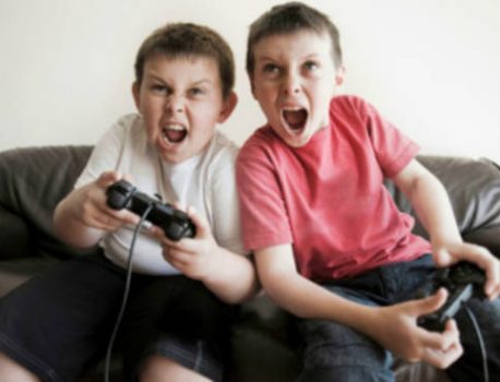 Aggressività giovanile e violenza nei videogiochi e film